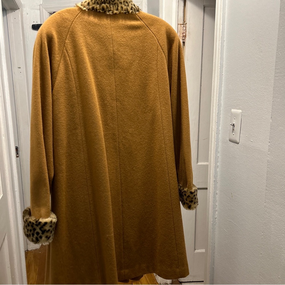 Herman Kay Vintage Coat Faux Fur Collar &Cuff on Wrist - Picture 7 of 10